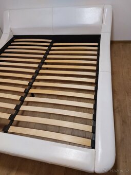 Manželská kožená postel - 2