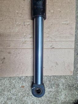 Zetor pomocný valec hydrauliky - 2