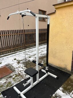 Posilovací stroj - věž - 2