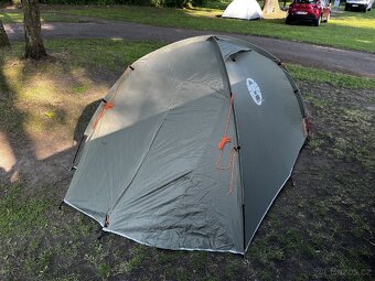 Coleman Rock Springs 3 - 2