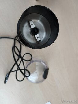 Mlýnek na kávu - 2