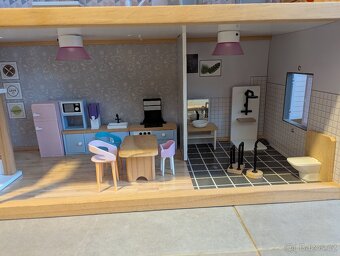 Domeček pro panenky - 2