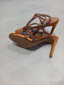 Boty na podpadku - 2