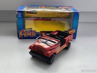 Model auta Jeep CJ7, Bburago 1:43 - 2