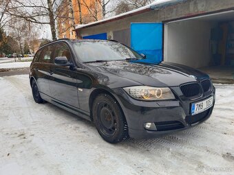 BMW 320i - 2