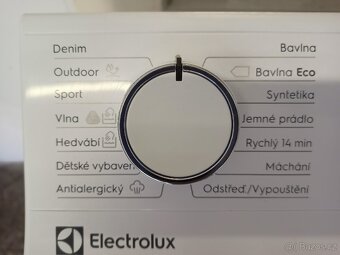 Pračka parní Electrolux vrchem plněná - 2