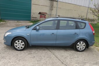 HYUNDAI I30 SW 1.6 16V, KLIMA, TAŽNÉ - 2