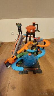 Hot Wheels ultimátní garáž a myčka - 2