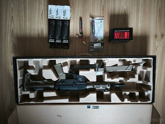 Airsoft zbraň vč. příslušenství - 2