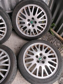 4ks alu disky orig. Škoda 5x100 r16 pneu 205/45 r16 - 2