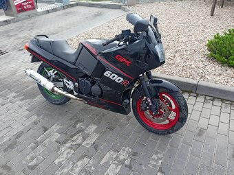 Kawasaki gpx 600 - 2