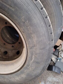 Pneu 285/70R19.5 - 2