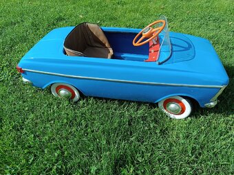 Šlapaci autíčko moskvič - 2