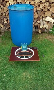 Elektrický drvič šroťák pro mletí ovoce na 220V / 1,8kW - 2