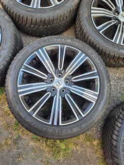 5x108 volvo 235/45 R18 - 2