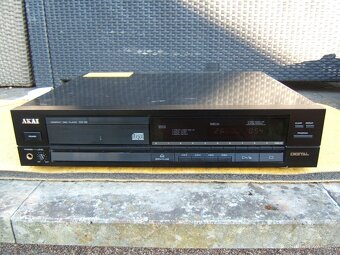 Nabízím CD přehrávač AKAI-CD-32. Plně funkční. Nejde o novou - 2