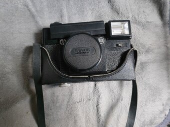 Různé fotoaparáty na filmy - 2