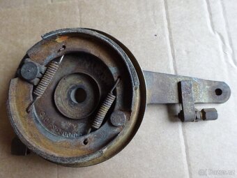 Předválečná DKW - brzdový štít - 2