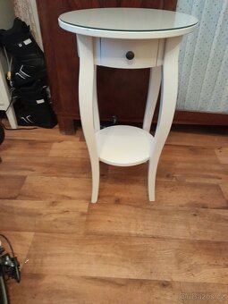 Ikea noční stolek Hemnes - 2
