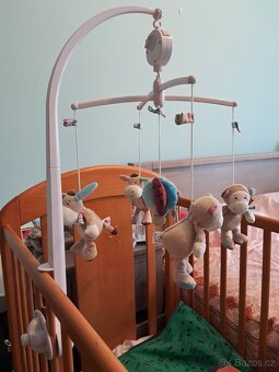 Kolotoč nad postýlku FEHN - 2