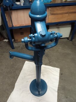 Ruční pumpa - 2