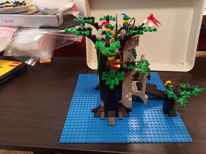 LEGO Castle 6077 Forestmen's River Fortress - 2