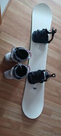 Dámský snowboard 156, boty velikost  27,5 - 2