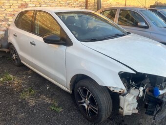Vw Polo 6R 2010 1.6 TDi LB9A 66kw CAY díly z vozu - 2
