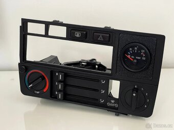 BMW E30 - Držák budíku (OBC) - 2