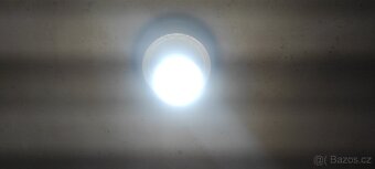 LED žárovka s pohybovým senzorem 6W - 2