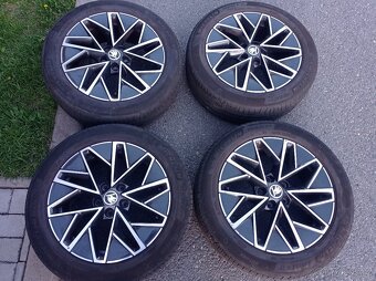 17" Letní Slagard/Pulsar originál Škoda Octavia IV r.v. 202 - 2