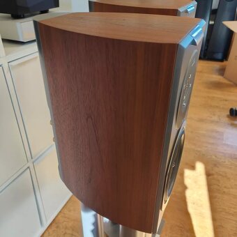Audiovector R1 Arrete ( Price : 2000 EUR ) - 2