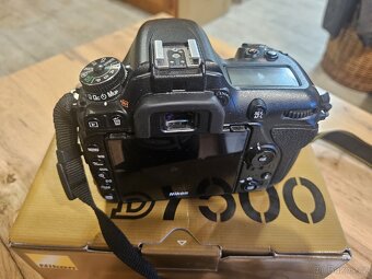 Nikon D7500 + Nikkor 16-80 2,8-4,0 VR DX Nano coat - 2