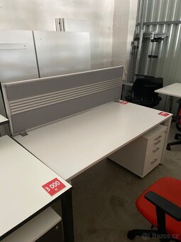 Stůl Steelcase - 2