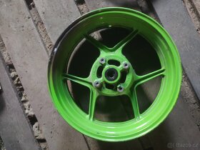 Kawasaki ZX10r - 2