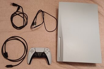 PS5 s mechanikou v záruce do 8.10.2026 Datart - 2