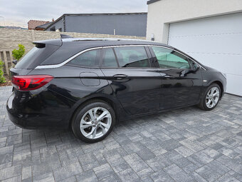 Opel Astra 1,6 CDTi automat - 2