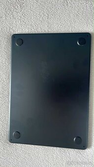 Prodám Apple MacBook Air 13,6" (2022) / M2 / 16GB / 256GB / - 2