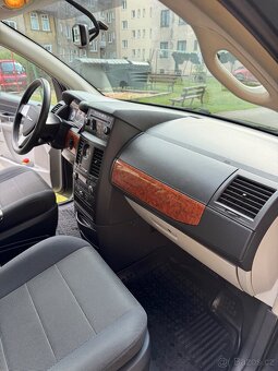 Chrysler Grand Voyager 2,8 CRD - 2