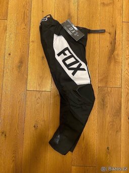 NOVÉ dětské kalhoty FOX 180 velikost 24 - 2