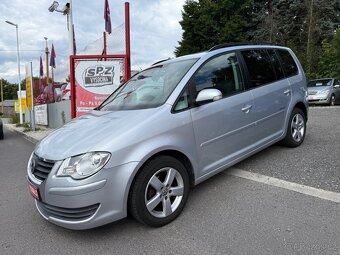 Volkswagen Touran TDI Trendline • 11/2008 • 77kw • 7 míst - 2