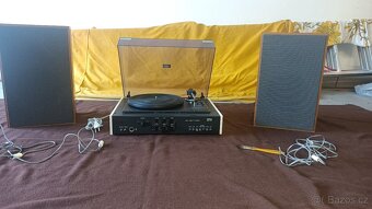 Prodám gramofon Tesla NZC 421 a reproduktory - 2