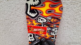 Kvalitní snowboard Hot Wheels 137 cm - 2
