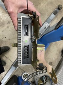 Prodám zesilováč hifi bmw e39 - 2