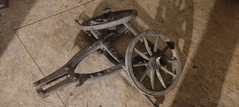 Dřevěné sáně a točná náprava vozy s koly - 2