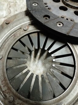 Škoda 105L 120L 125L přítlačák 190 - 2