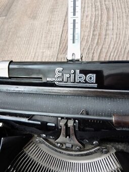 STAROŽITNÝ KUFŘÍKOVÝ PSACÍ STROJ ERIKA 6 A.-G. Vorm. Seidel - 2