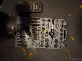 Sada závitníků a závitových oček - 2