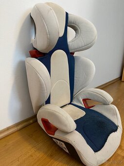 Daruji dětskou autosedačku - 2