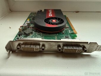 grafickou kartu ATI FireGL V3350 - 2